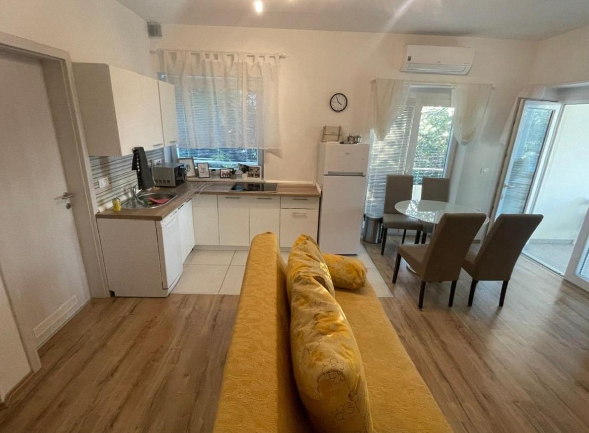 Apartmaji Meduza Izola Exterior photo